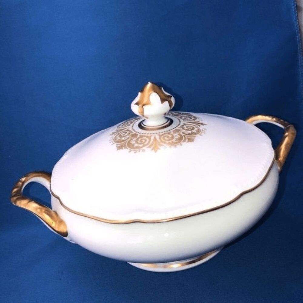 Seltmann Weiden Serving Bowl, Lid 8 Bavaria State Gold Theresia cream vintage.